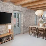 Stone House Casa Lumina