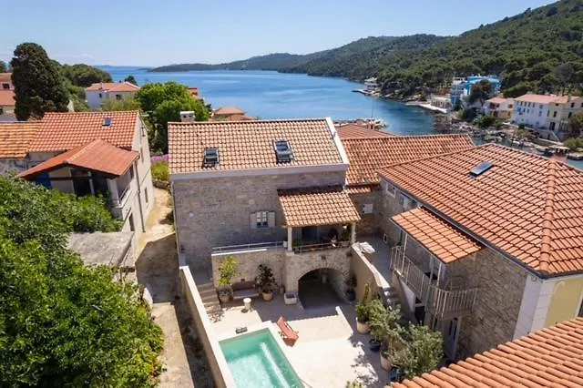 Stone House Casa Lumina *