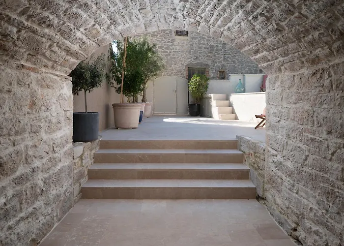 别墅 Stone House Casa Lumina *