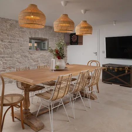 Villa Stone House Casa Lumina *