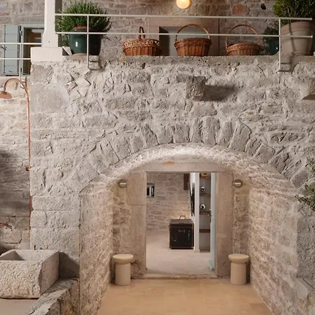 Stone House Casa Lumina Villa