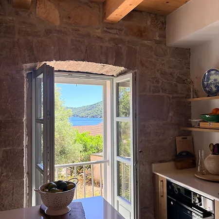 Stone House Casa Lumina
