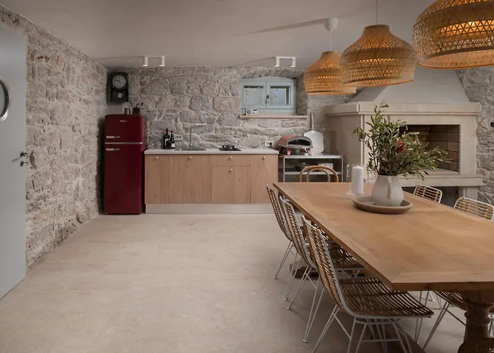 Villa Stone House Casa Lumina