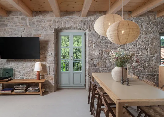 Stone House Casa Lumina * Božava