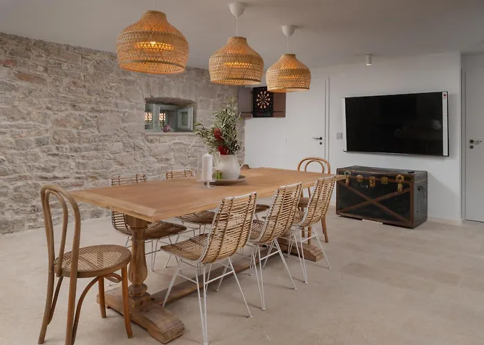 Villa Stone House Casa Lumina *