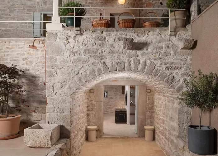 Stone House Casa Lumina Villa
