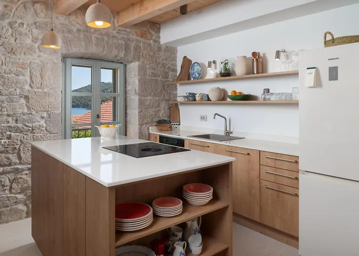 Villa Stone House Casa Lumina *