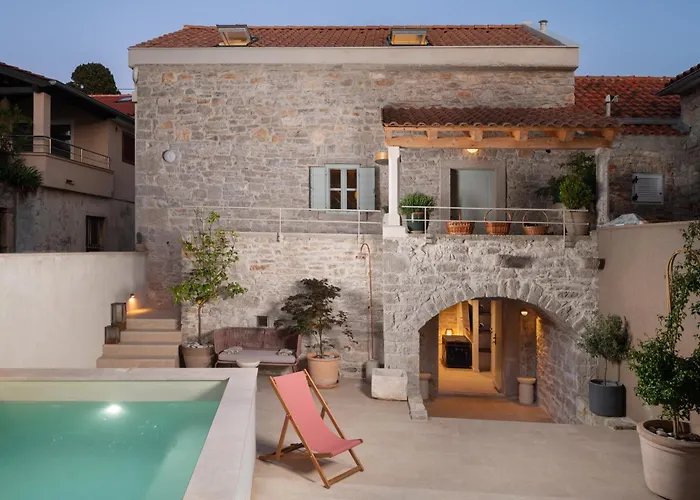 Stone House Casa Lumina Villa *