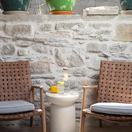 Stone House Casa Lumina Vila *